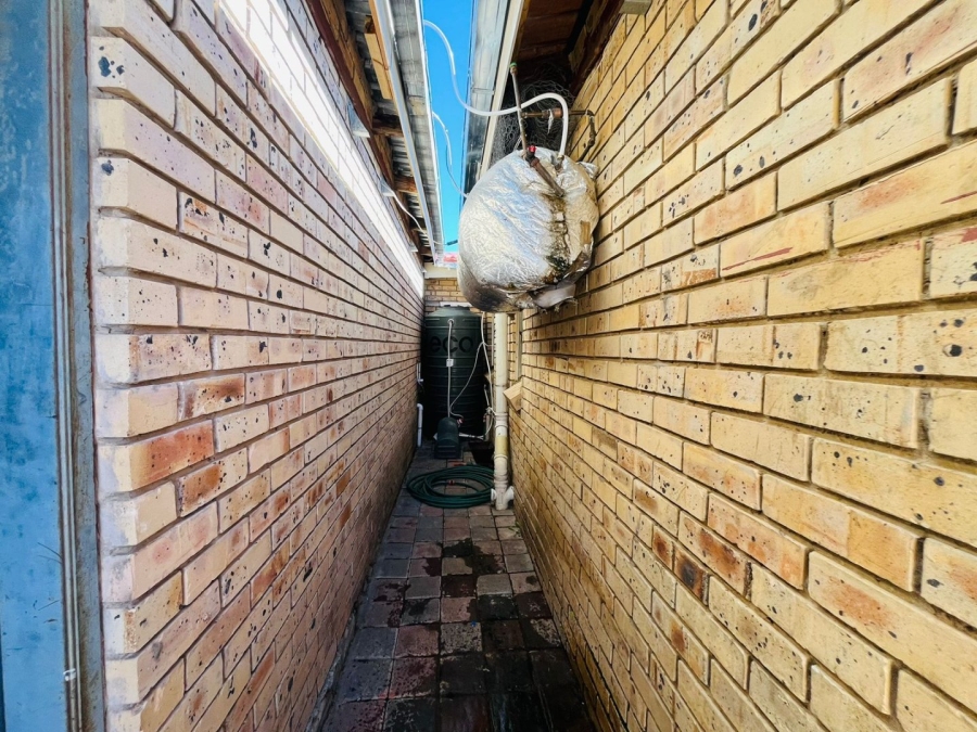 3 Bedroom Property for Sale in Grasslands Free State